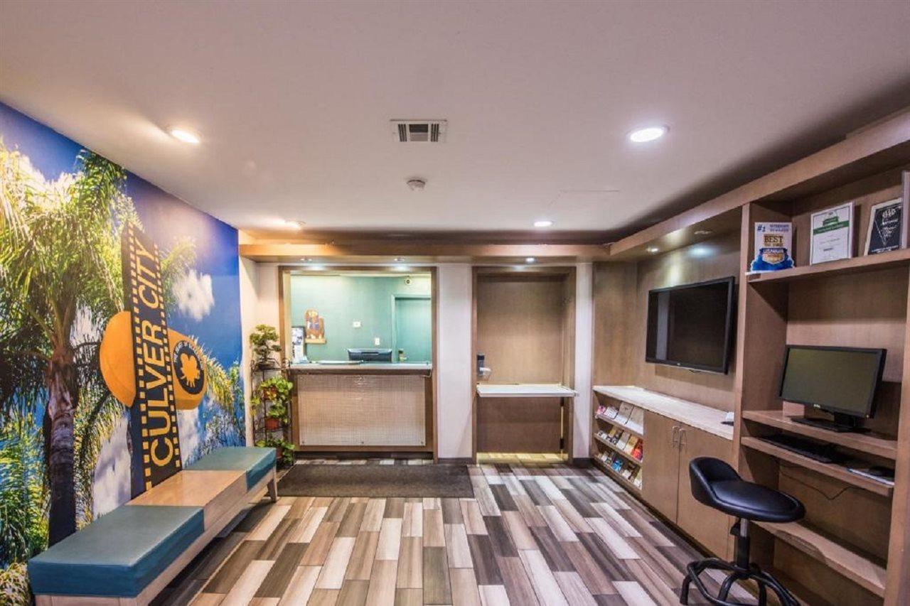 Travelodge By Wyndham Culver City Los Angeles Extérieur photo
