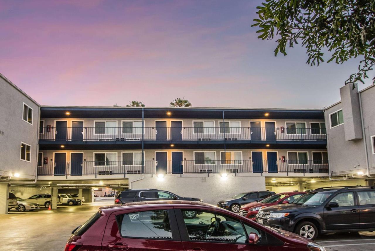 Travelodge By Wyndham Culver City Los Angeles Extérieur photo