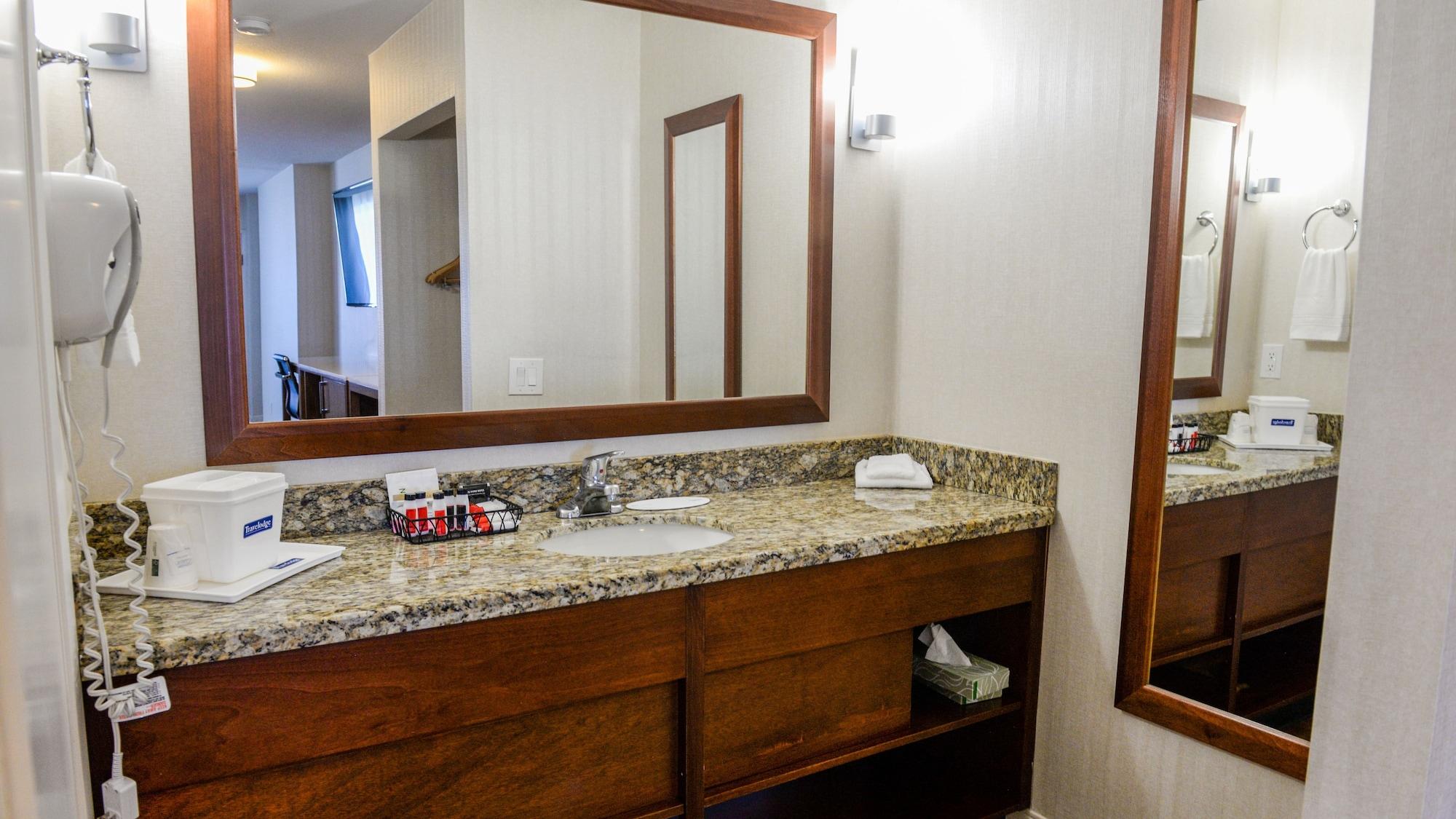 Travelodge By Wyndham Culver City Los Angeles Extérieur photo