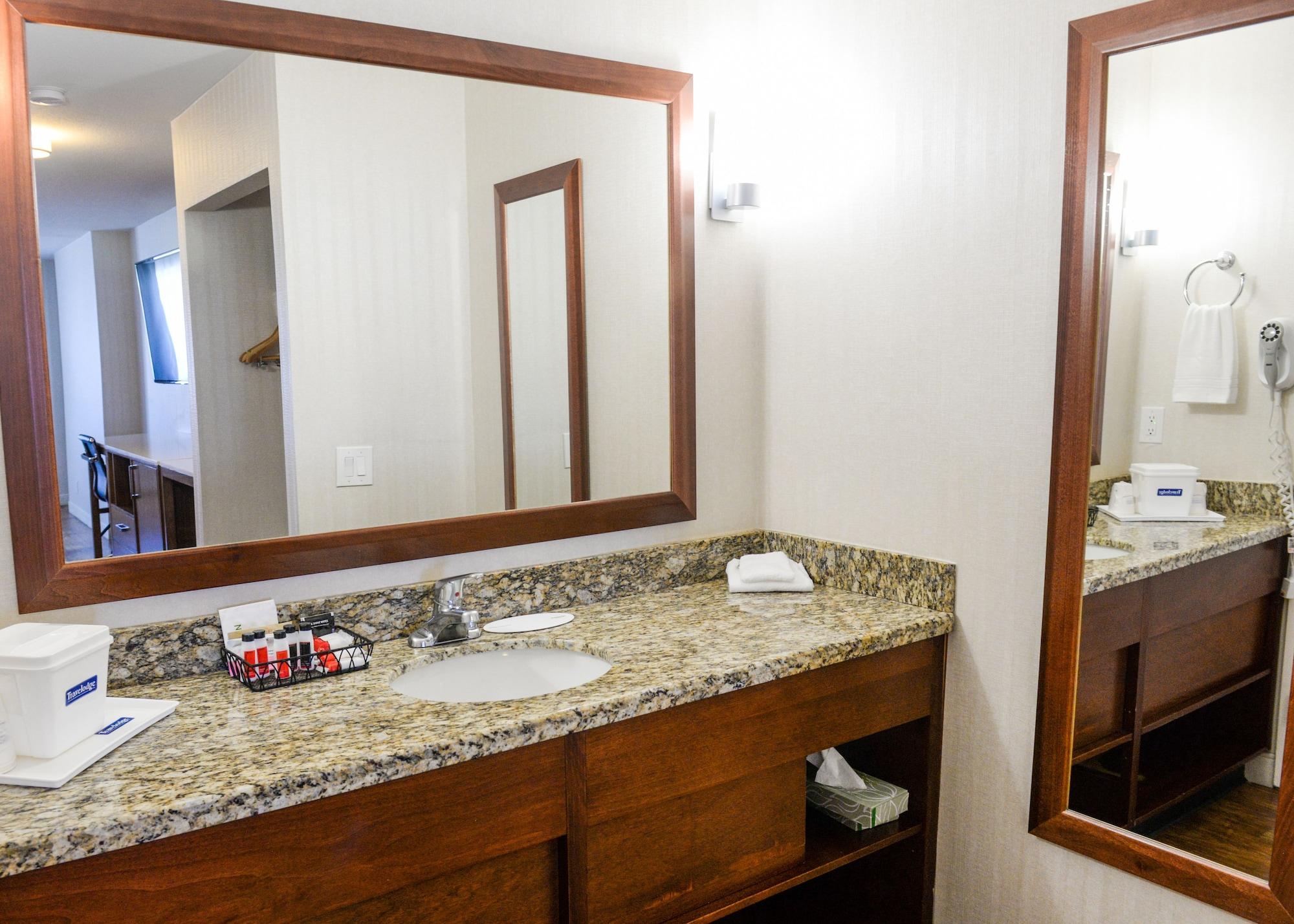 Travelodge By Wyndham Culver City Los Angeles Extérieur photo